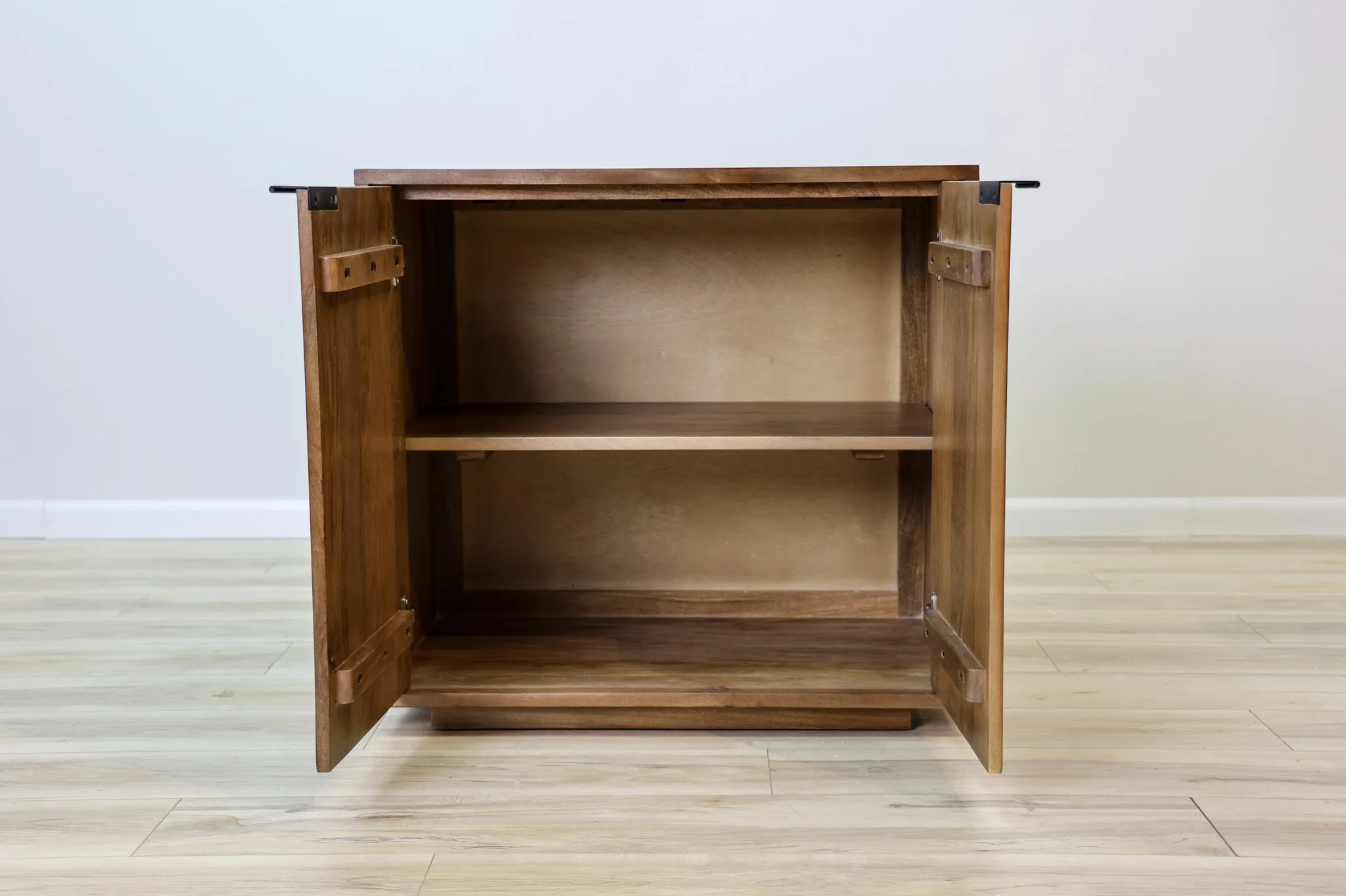 Romeo Cabinet